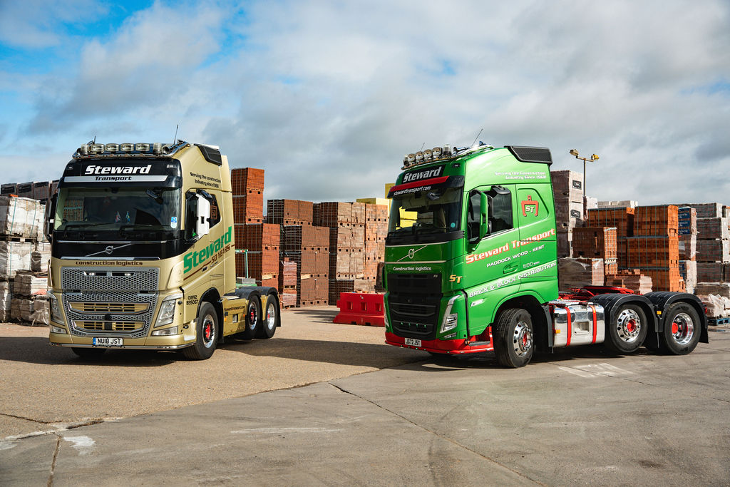 Two Steward lorries loading bricks at Paddock Wood