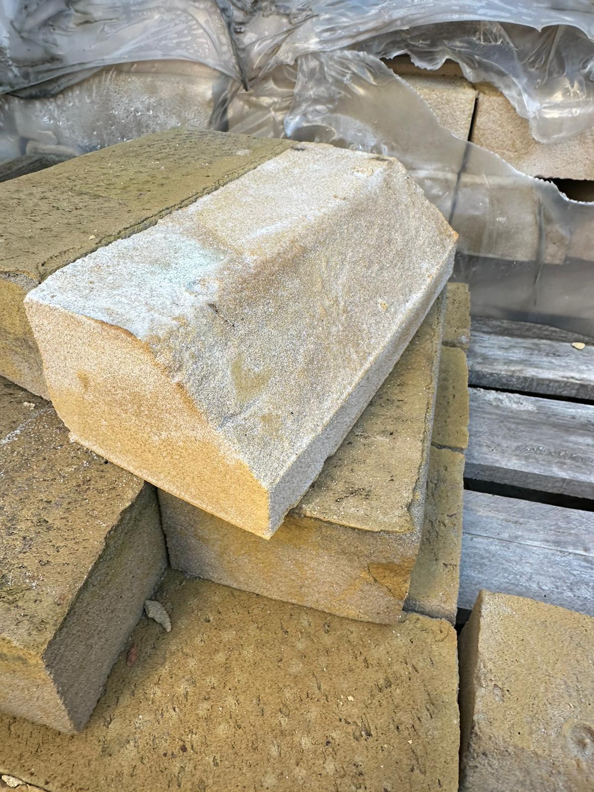 Buff Stock PL3.2 Plinth Stretcher + Corners - Image 3